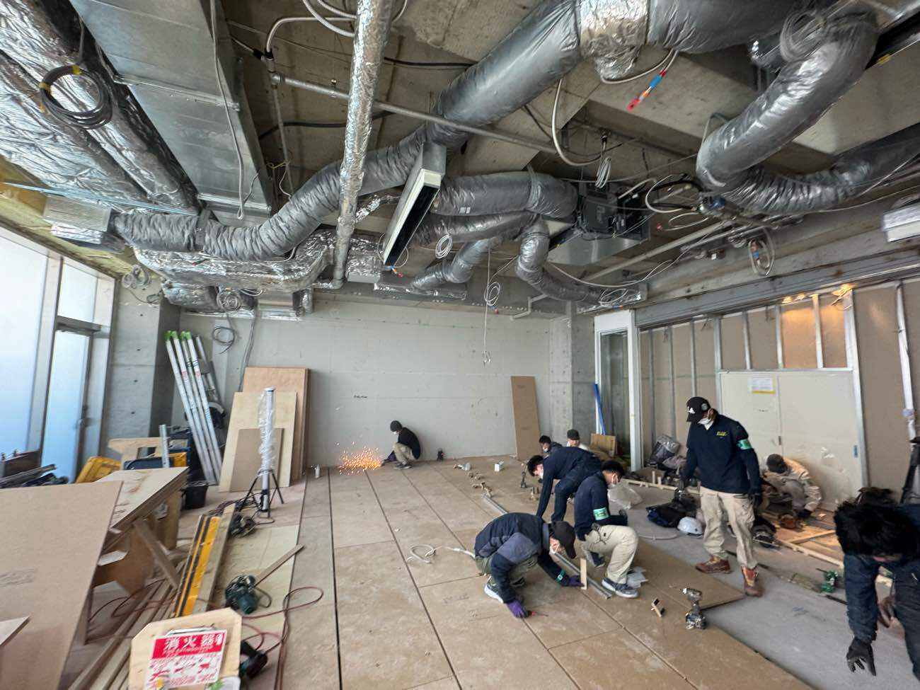 マンションテナント　置床工事　乾式二重床（東京都渋谷区）