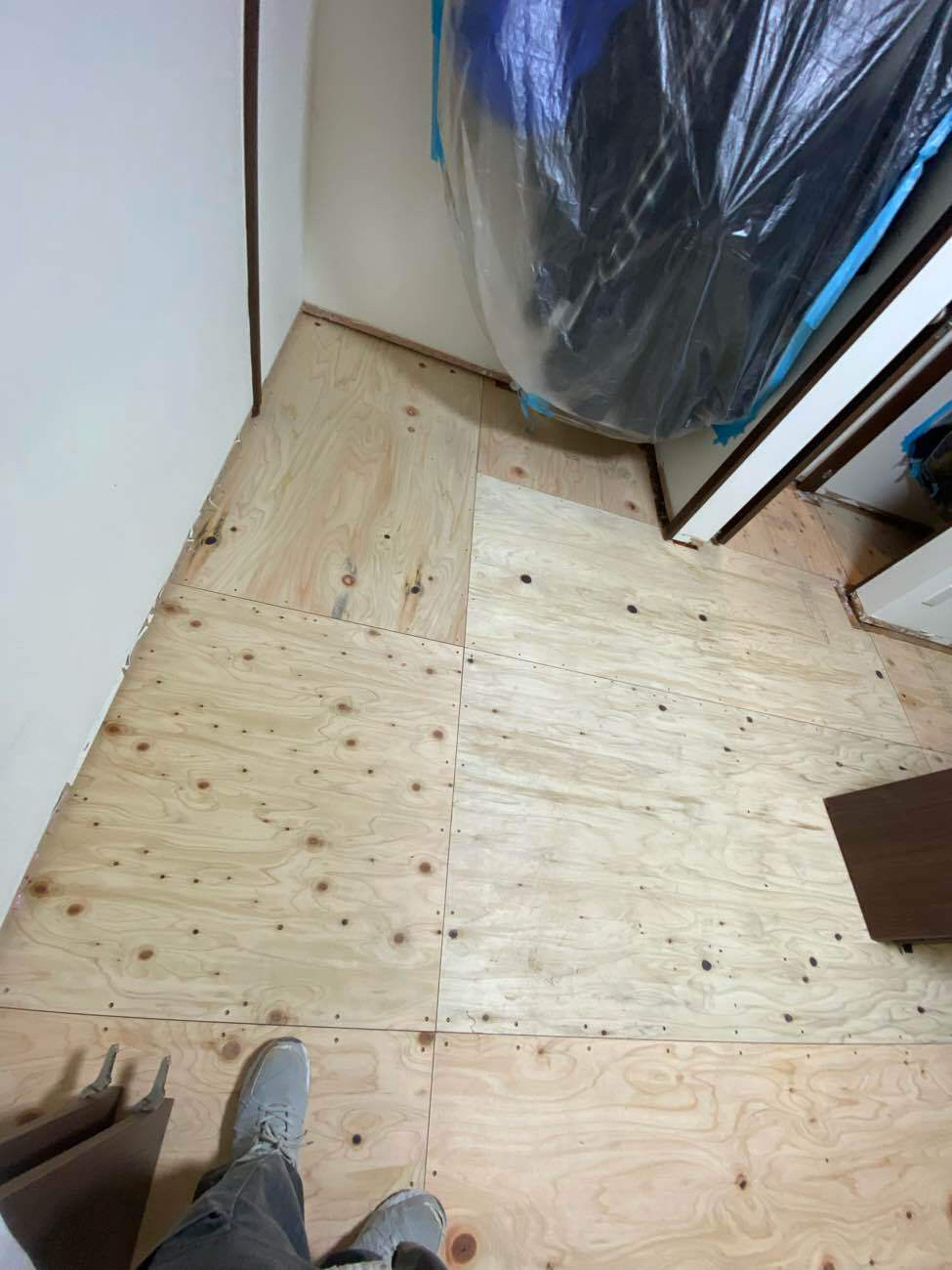 マンション　置床工事　針葉樹構造用合板24ｍｍ　グラスウール（東京都世田谷区）