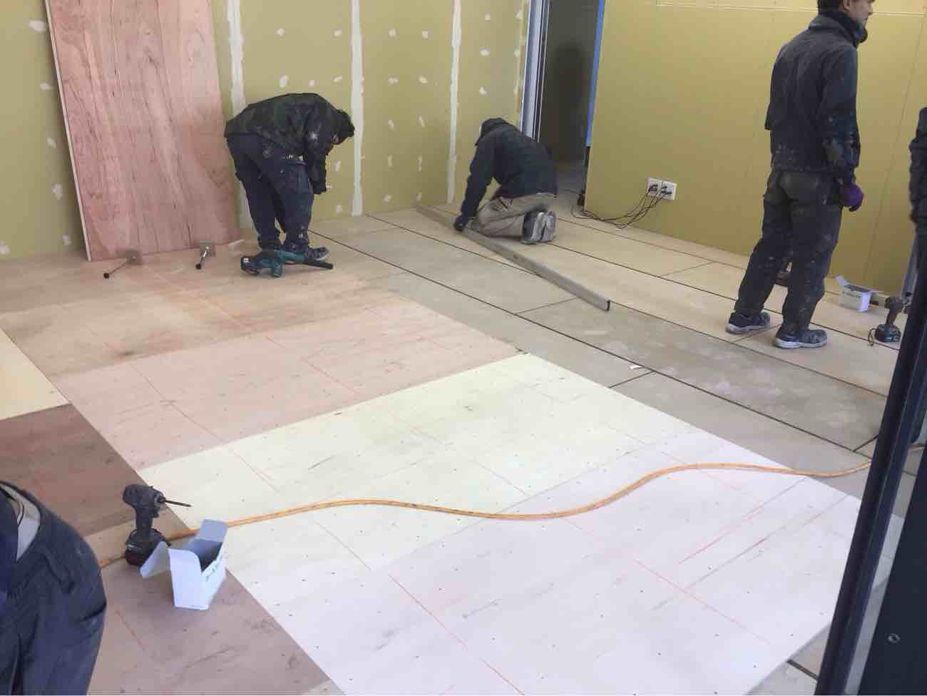 店舗　１日置床工事　乾式二重床（川崎市幸区）