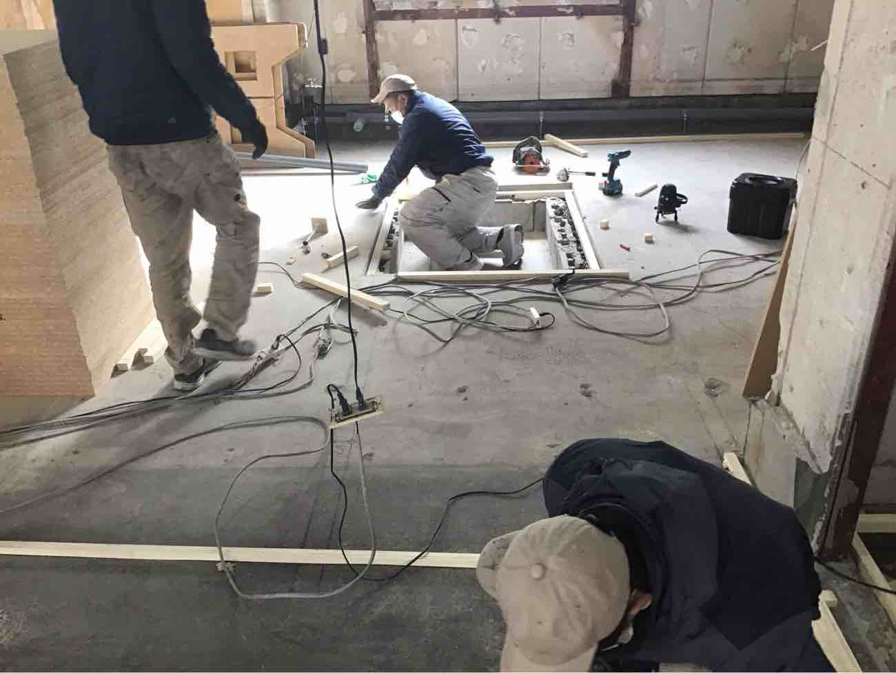 店舗新装　１日置床工事　乾式二重床（東京都小平市）