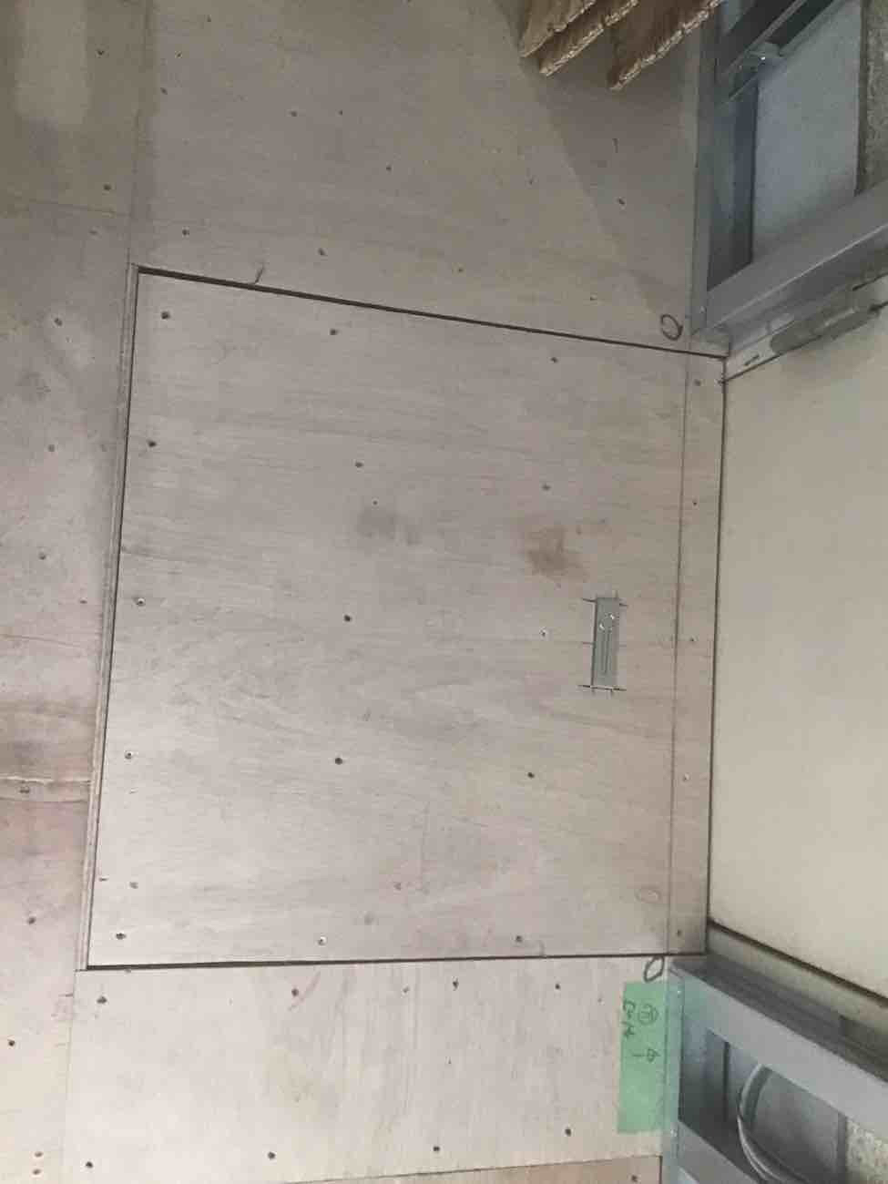 店舗新装　１日置床工事　乾式二重床（東京都小平市）