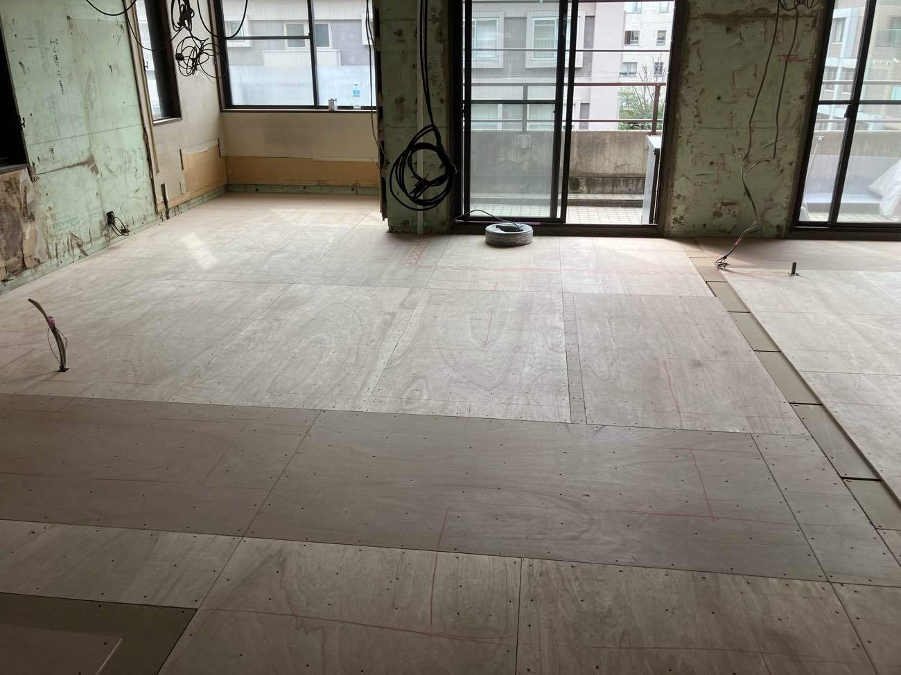 マンション　置床工事　乾式二重床（東京都港区）