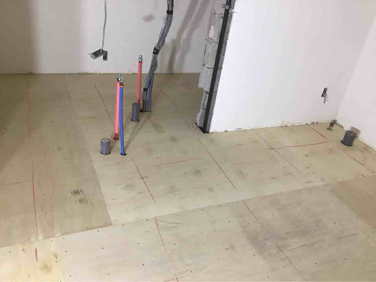 店舗　置床工事　乾式二重床（東京都渋谷区）