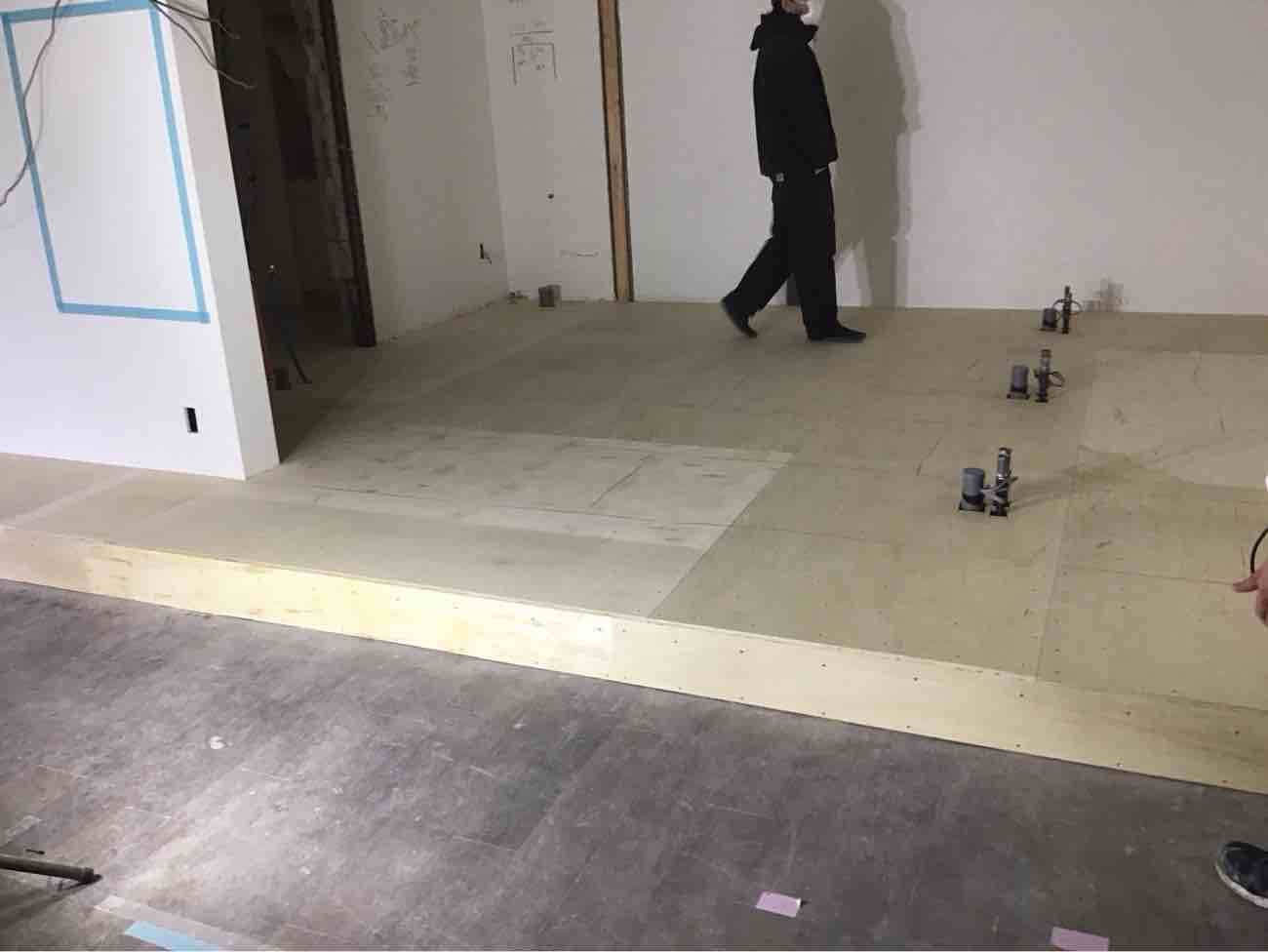 店舗　置床工事　乾式二重床（東京都渋谷区）