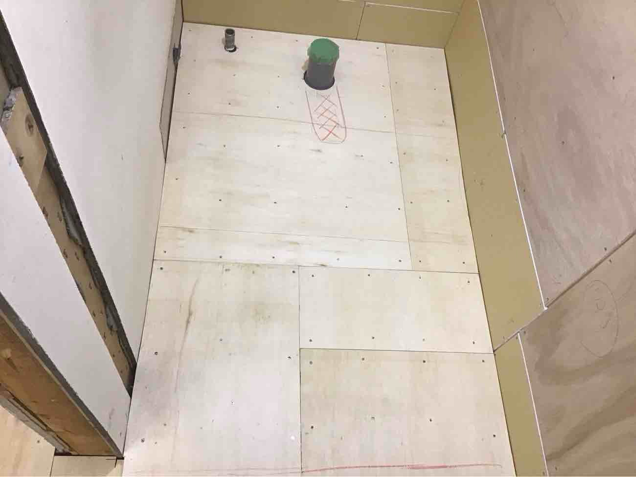 店舗　置床工事　乾式二重床（東京都中央区）