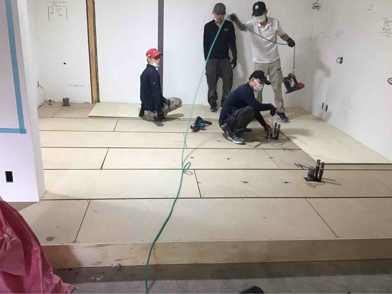 店舗　置床工事　乾式二重床（東京都渋谷区）