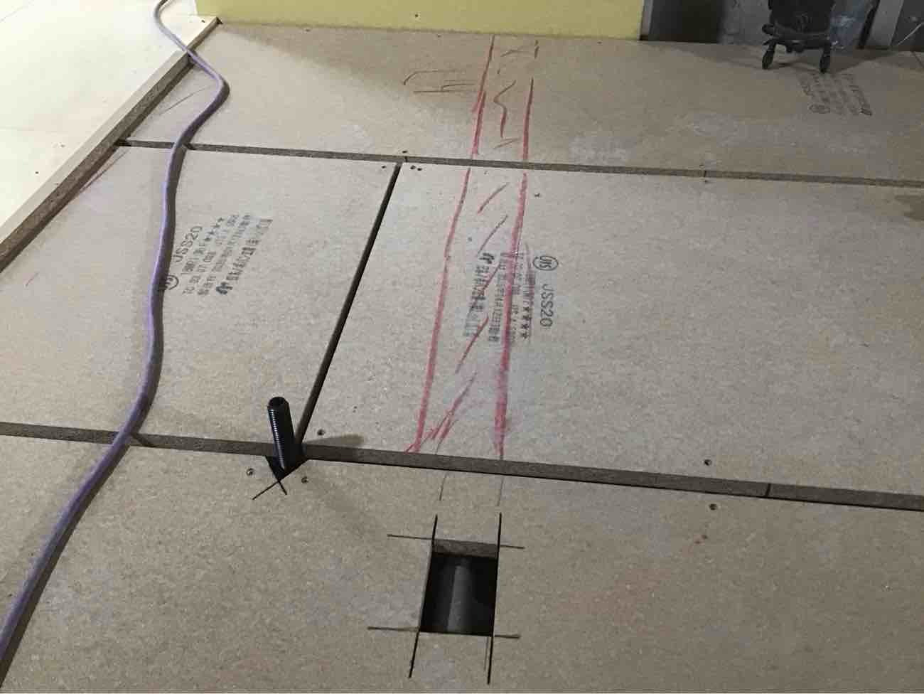 店舗　新装工事　置床工事　乾式二重床（東京都江東区）