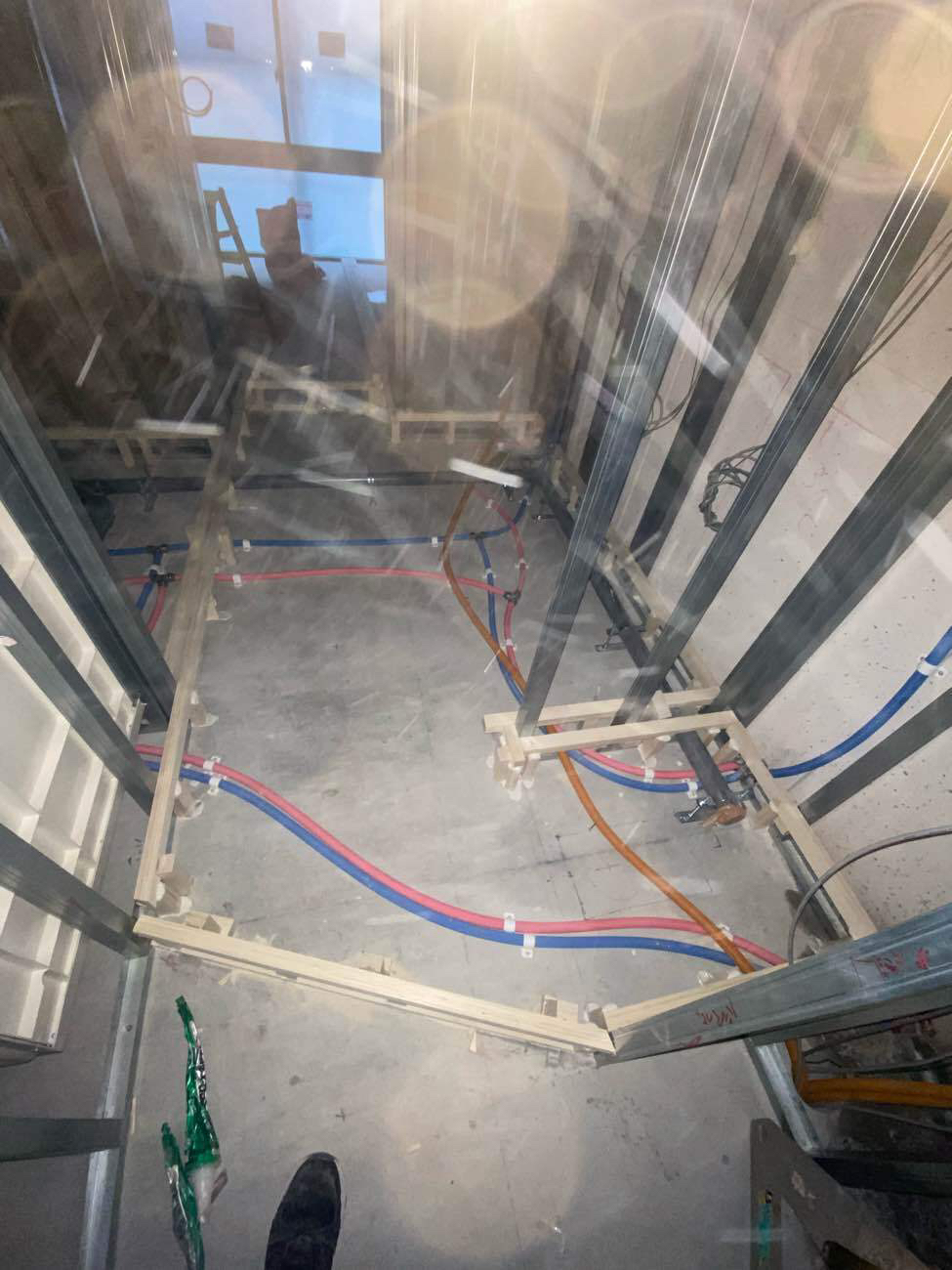 マンション　置床工事　乾式二重床（東京都新宿区）