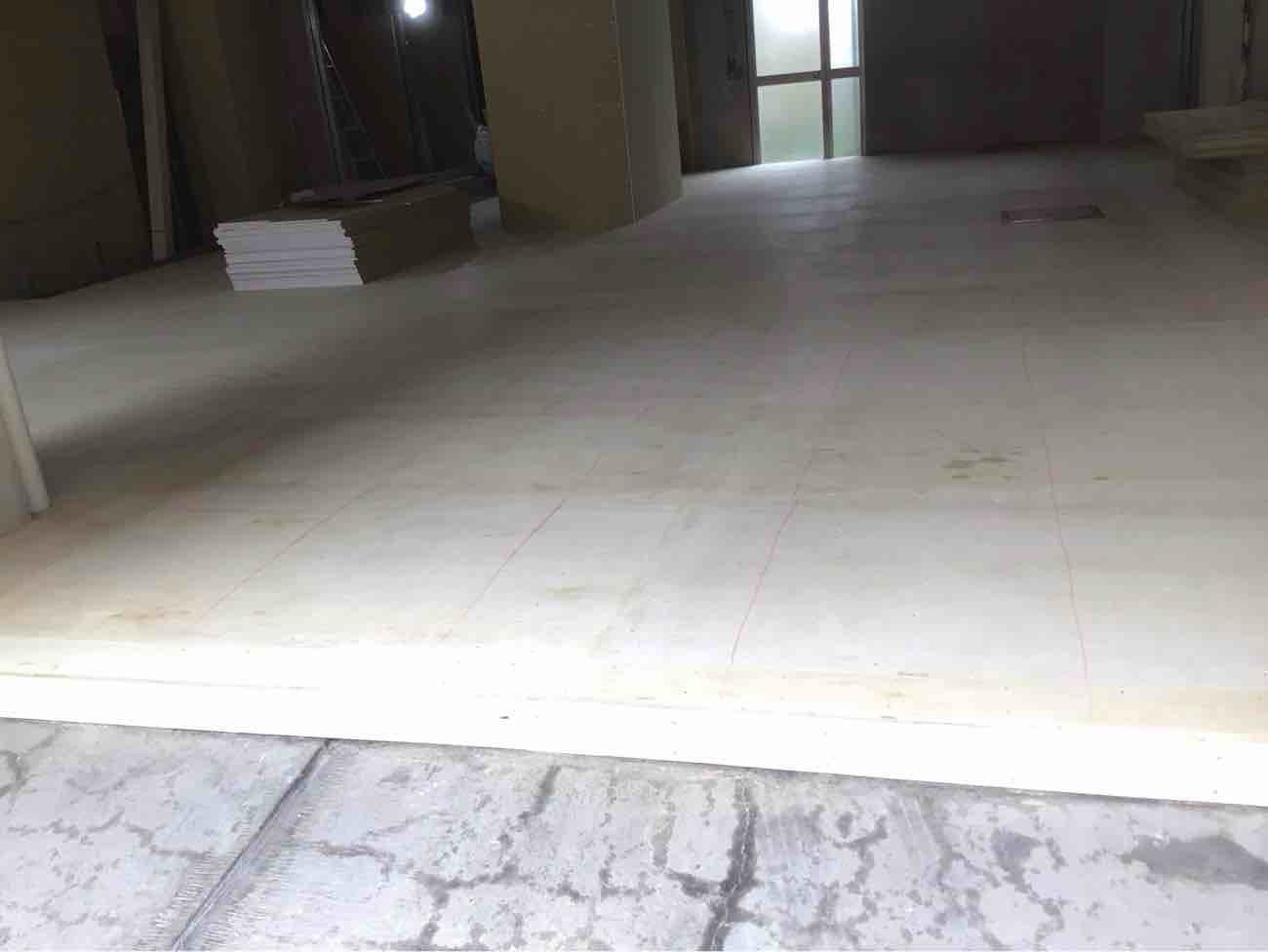 店舗　新装工事　置床工事　乾式二重床（東京都江東区）