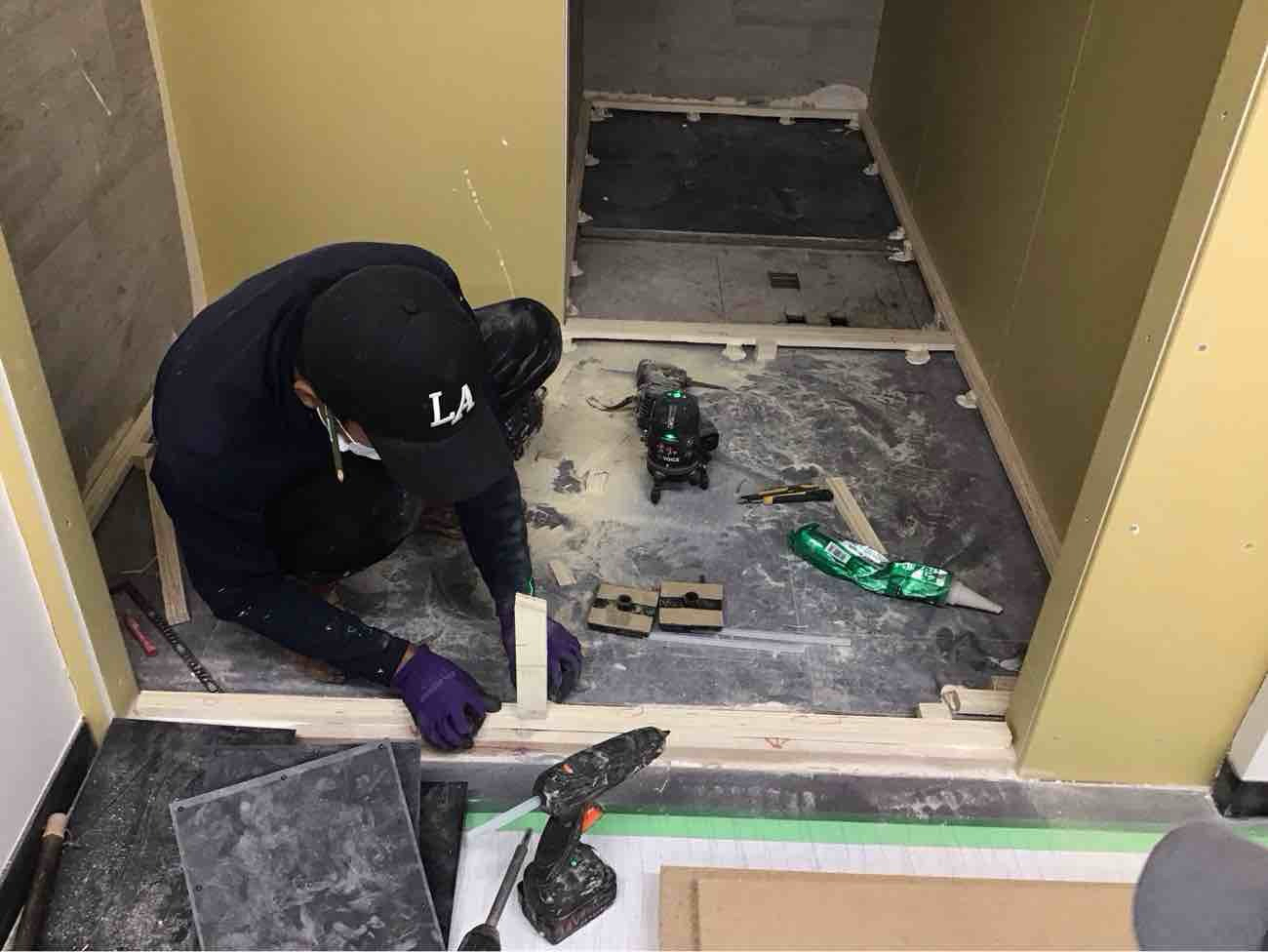 オフィス　置床工事　乾式二重床（東京都新宿区）