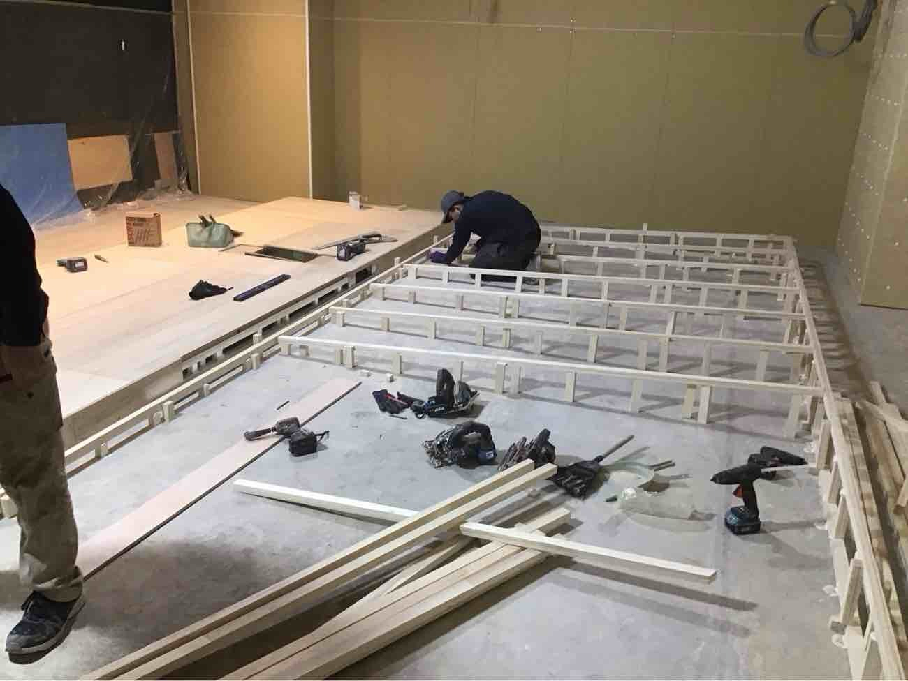 店舗　置床工事　乾式二重床（埼玉県桶川市）