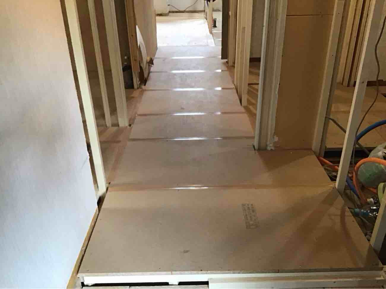 マンション　置床工事　乾式二重床（東京都大田区）