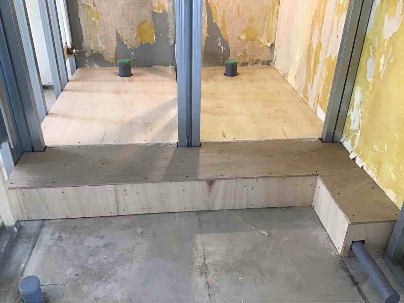 店舗　置床工事　乾式二重床（川崎市中原区）